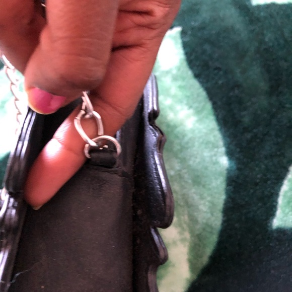 Adorable silver metallic unicorn purse - Picture 3 of 7